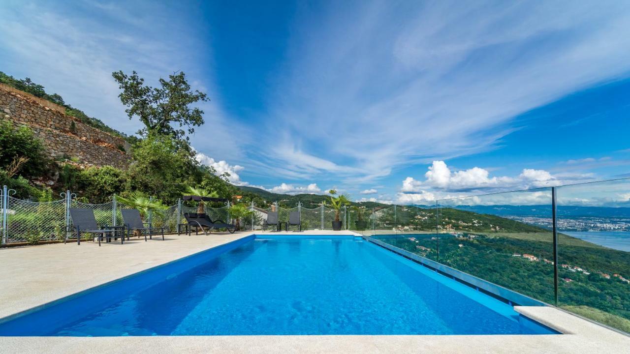 Villa Visum Poljane Exteriör bild
